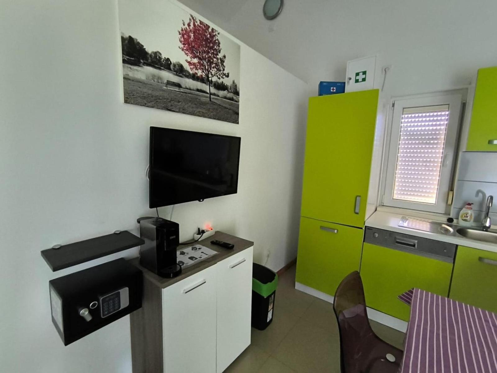 Apartments Pongrac Црес Экстерьер фото