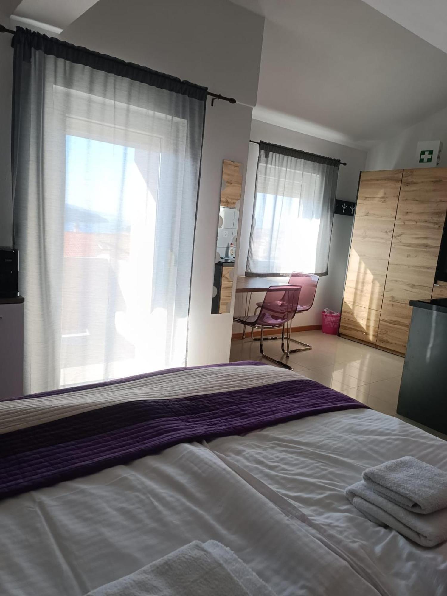 Apartments Pongrac Црес Экстерьер фото